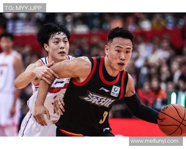 方硕的成长之路:从青年才俊到篮球场上的领军人物