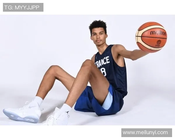 文班亚马新秀赛季表现惊艳场均20分10篮板3盖帽引领联盟