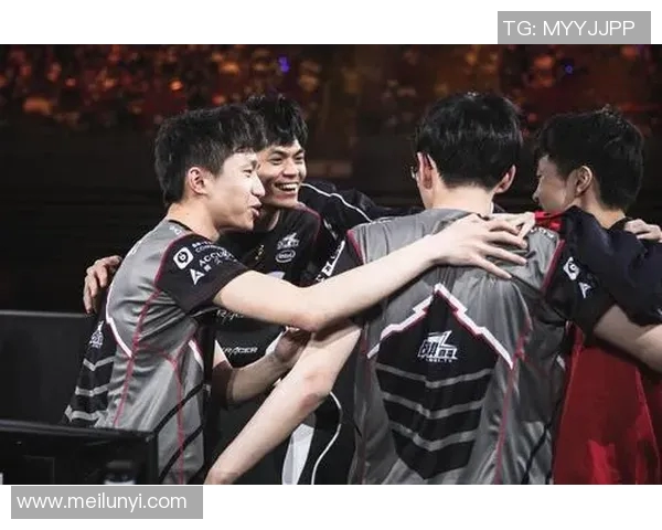 英雄联盟巨献：深入解析RNG战队的实力与战术魅力